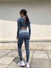 Load image into Gallery viewer, Women&#39;s 2 Piece Workout Set Long Sleeve Crop Top with Shaping Leggings